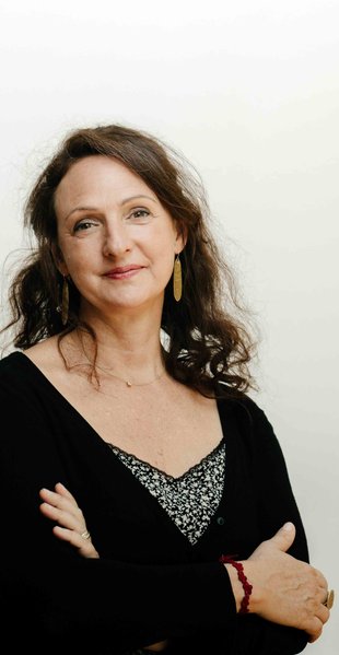 Caroline V.
